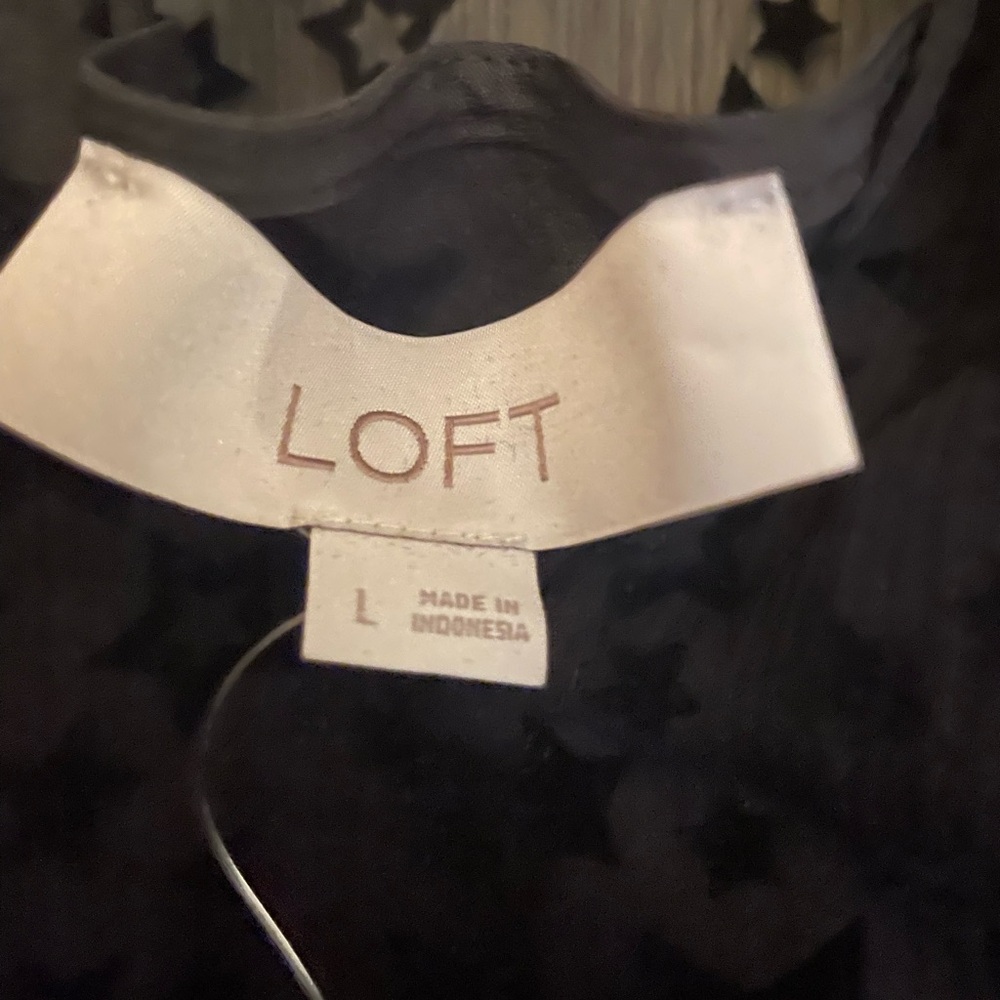 NWT Loft black star blouse. Size Large. Brand new!! - Picture 3 of 5